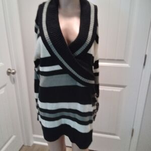Jennifer Lauren Size 2XL  Shawl Collar Striped Black and White Sweater Dress